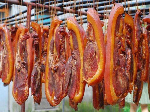 烟火中的年味，yb体育老家熏肉登报啦